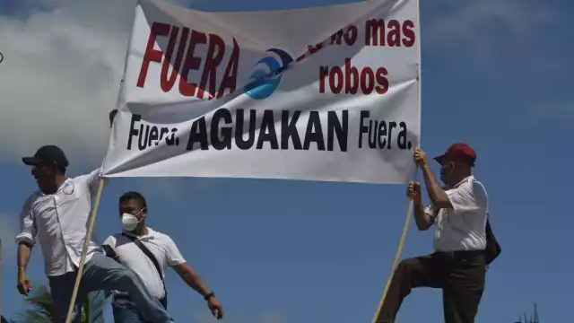 Las denuncias más recurrentes son la falta de suministro o la poca presión del agua, así como los elevados cobros de dicha empresa.
