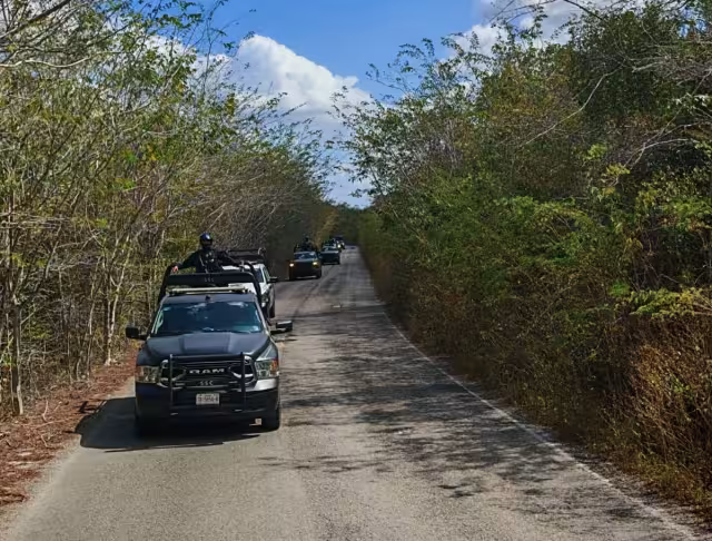 Testimonios difundidos en redes sociales advierten sobre situaciones de riesgo y movimientos inusuales en la carretera 295