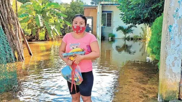 Teresa no puede regresar a su hogar ya que se encuentra inundado Foto: El Universal