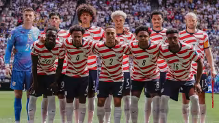 Estados Unidos gana 2-0 a Australia y clasifica a dieciseisavos del Mundial 2026