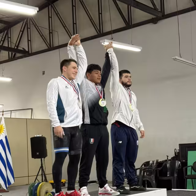 Con su primer lugar dejó en segundo a un representante de Argentina y en tercero al pesista del país anfitrión
