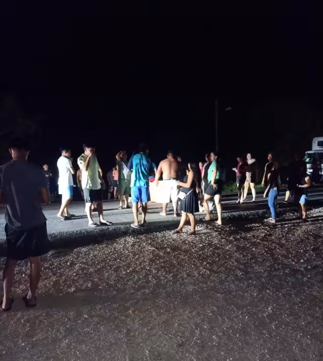 Habitantes de Ignacio Zaragoza bloquean la carretera Cancún-Mérida por falta de luz