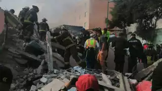 La casa se derrumbó en su totalidad, por lo que se trabaja para ver si hay heridos. Hasta el momento no se ha sacado ningún cuerpo