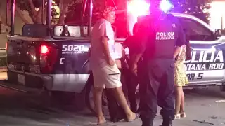 Detienen a mujer en Cancún por poner en riesgo la vida de su hija