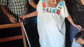 Doña Cristina Gongora, es una de las abuelitas del poblado de San AbtonioTuk que tiene 95 años