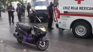 La mujer fue llevada a una clínica para su valoración tras el fuerte impacto