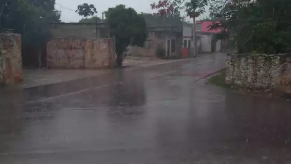 Yucatán tendrá un día nublado con posibilidad de lluvias por lo que se recomienta llevar paraguas Yucatán tendrá un día nublado con posibilidad de lluvias por lo que se recomienta llevar paraguas