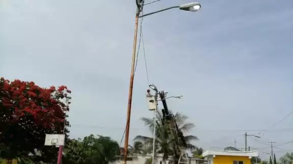 La iniciativa privada indicó que el rechazar este donativo de luminarias es afectar a los pobladores de Nicolás Bravo en Quintana Roo La iniciativa privada indicó que el rechazar este donativo de luminarias es afectar a los pobladores de Nicolás Bravo en Quintana Roo