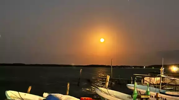 Los nativos americanos fueron quienes acuñaron el término de Luna rosa para identificar que el fenómeno
