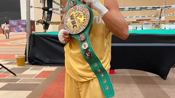 El pugilista se impuso en la categoría de los 60 kilos