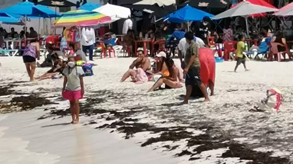 El arenal presenta una cantidad considerable de gente