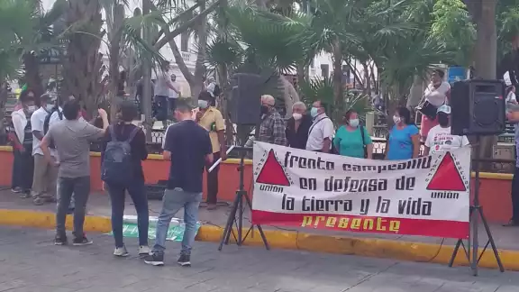 Entre sus demandas está que les devuelvan las compras indiscriminadas de más de 350 mil hectáreas de tierras ejidales Entre sus demandas está que les devuelvan las compras indiscriminadas de más de 350 mil hectáreas de tierras ejidales