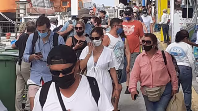 El puerto amaneció con bandera amarilla en un día donde las actividades Náuticas pudieron desarrollarse sin inconvenientes,