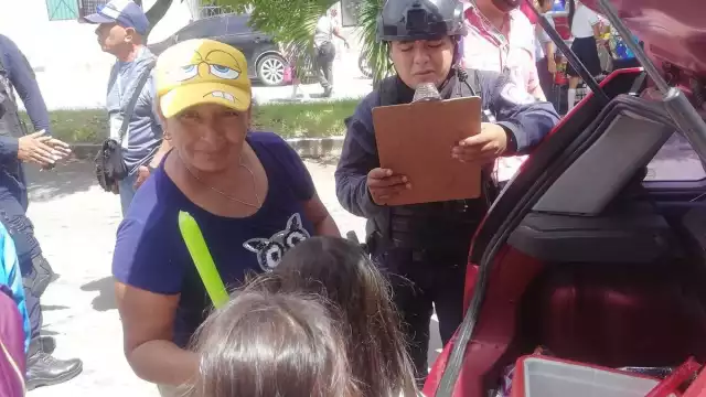 Autoridades son criticadas por padres de familia y maestros