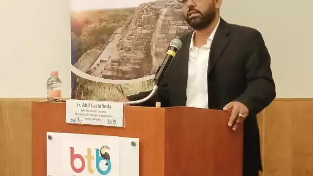 Conferencia de prensa por reapertura de frontera.