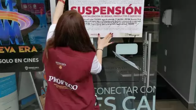 
Múltiples centros de servicio de AT&A fueron marcados con sellos de clausura
