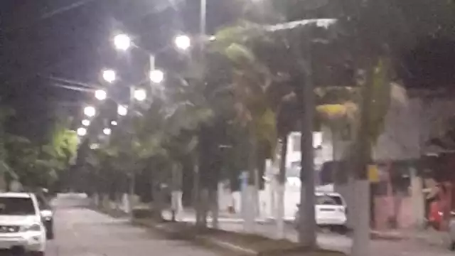 En las calles aún se observan pocos autos circulando