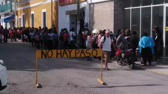 Vecinos de Sucilá, San Felipe, Río Lagartos, Espita y Tizimín también acudieron a la sucursal.