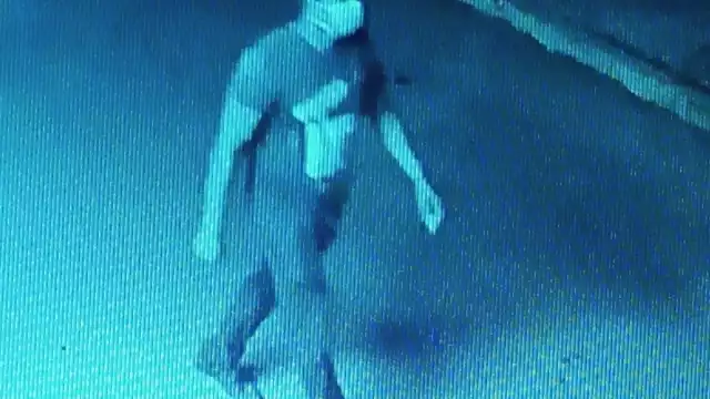 Este fue el hombre que captaron las cámaras al momento de robarse el automóvil en la colonia 8 de octubre en Chetumal