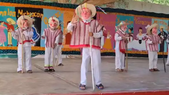 La presentación estuvo llena de color y alegría La presentación estuvo llena de color y alegría