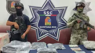 Aseguran más de 400 dosis de drogas dentro de una caja en Bacalar