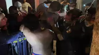 Hombre se ensarta en la reja de su vecino en Umán