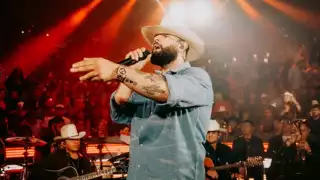 Carín León en Playa del Carmen: Cuándo y dónde será el concierto gratuito en la feria