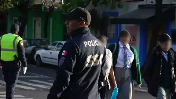 El asaltante fue detenido por policías de la CDMX