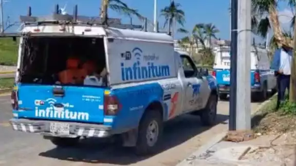 El empleado de Telmex cayó al pavimento luego de ser baleado