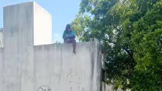 Mujer intenta arrojarse del techo de una vivienda en Playa del Carmen