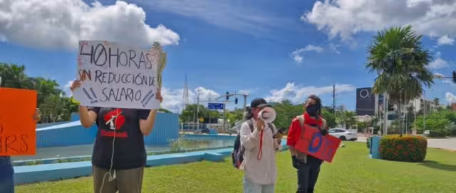 Señalaron que en el caso de Cancún las jornadas laborales en ocasiones rebasan las establecidas por la ley