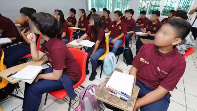 Estudiantes de secundaria comenzarán con las inscripciones