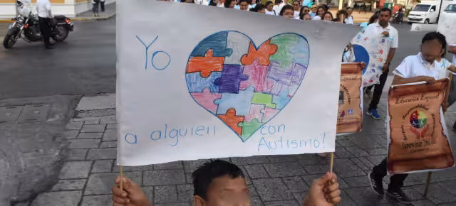 En vigor nueva ley: excluir, negar educación o atención médica a personas con autismo tendrá sanciones