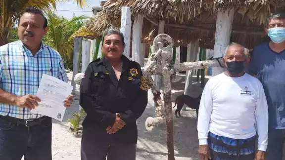 Pescadores de Santa Clara descubrieron el ancla Pescadores de Santa Clara descubrieron el ancla