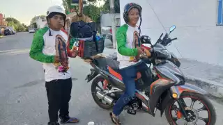 Peregrinos de Quintana Roo hacen escala en Escárcega rumbo a Palenque para cumplir manda a la Virgen de Guadalupe