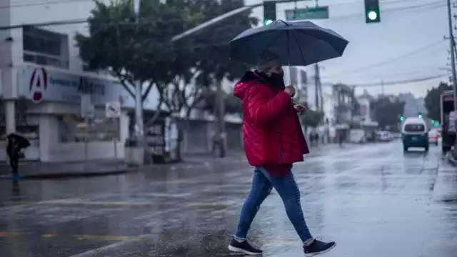 Las lluvias se mantienen este sábado