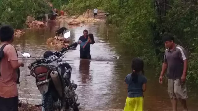 Son tres familias las afectadas por las inundaciones