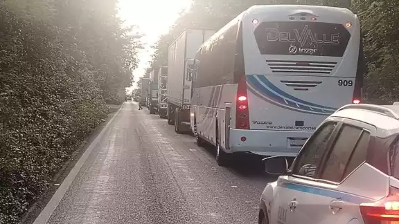 El bloqueo en la carretera Mérida-Cancún lleva 24 horas El bloqueo en la carretera Mérida-Cancún lleva 24 horas