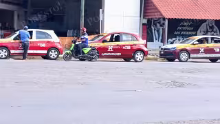 Trabajaron 10 años sin concesión y ahora los frenan: destapan transporte ilegal de taxis en Escárcega