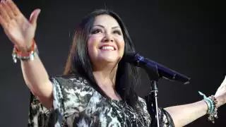 ¡Se enojó con sus fans! Ana Gabriel es abucheada por dar discursos políticos en pleno concierto
