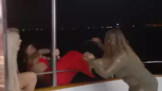 Mayeli, exesposa de Lupillo Rivera, atacó a Marcela en "Rica, Famosa, Latina". Foto: Especial