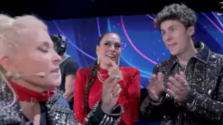 La actriz y el joven influencer tuvieron una pequeña polémica en el día de estreno. Foto: Especial