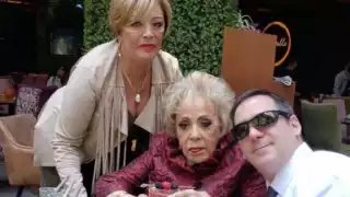 Luis Enrique, hijo de Silvia Pinal le habría robado millones de pesos a su propia mamá