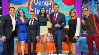 Cupido llegó durante el programa de "Venga la Alegría". Foto: Especial
