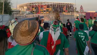 Decenas de mexicanos se dieron cita para llegar en caravana al México vs Polonia. Foto: Por Esto!