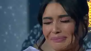 No pudo contener el llanto durante su actuación. Foto: VengaLaAlegría