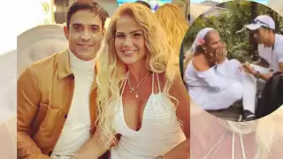 Vidal le entregó una pulsera y no un anillo. Foto: Instagram Juanvidal