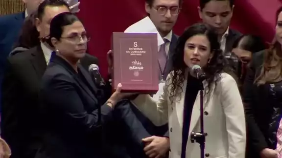 Luisa María Alcalde fue la primera secretaria de Gobernación en dar un mensaje Luisa María Alcalde fue la primera secretaria de Gobernación en dar un mensaje