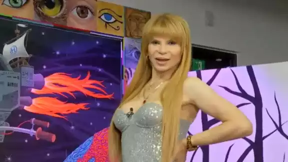 Este miércoles, Mhoni aclaró la situación en vivo. Foto: Especial