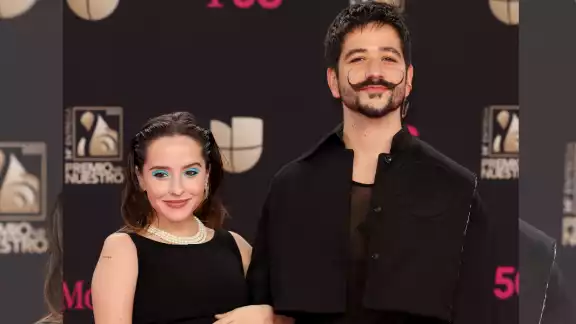 Camilo y Evaluna compartían a su manera fotos de su primogénita. Foto:Especial Camilo y Evaluna compartían a su manera fotos de su primogénita. Foto:Especial